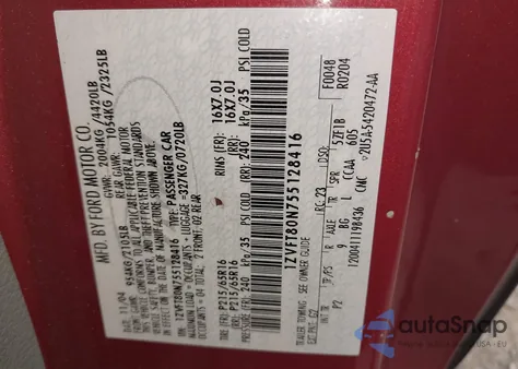 2005 Ford Mustang V6 Deluxe/V6 Premium z USA, uszkodzony, nr VIN 1ZVFT80N755128416